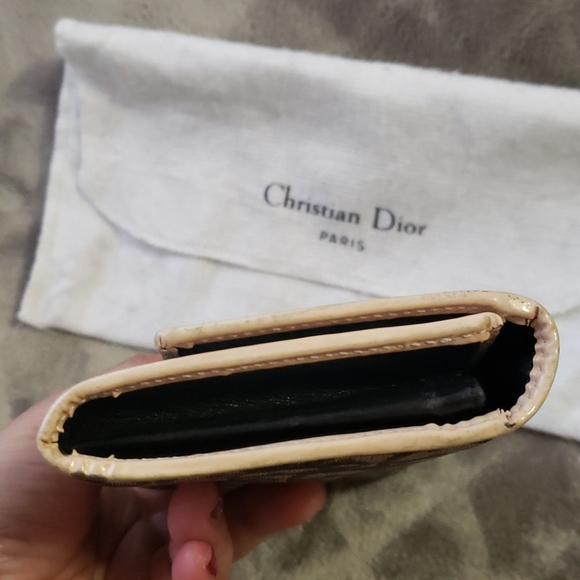 ❣SOLD Christian Dior Wallet❣ - Picture 4 of 16
